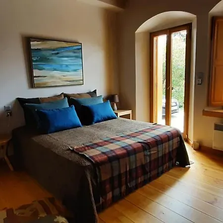Milies House فيلة *